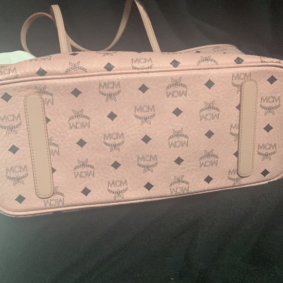 Medium MCM purse with pouch - Picture 3 of 6